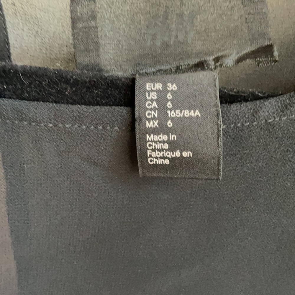 H&M Too - Picture 2 of 4